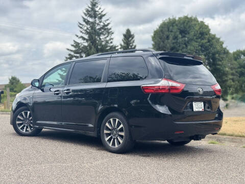 2019 Toyota Sienna XLE 7-Passenger