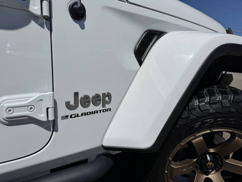 2023 Jeep Gladiator Overland