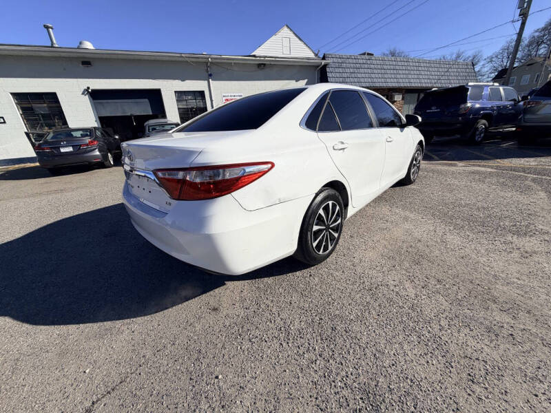 2017 Toyota Camry LE