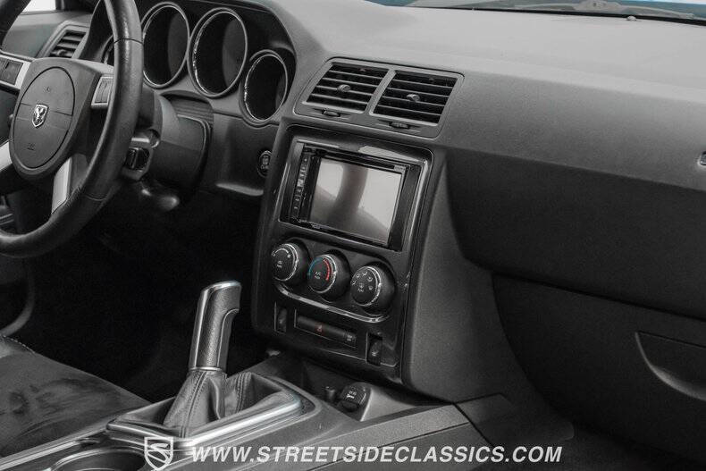 2009 Dodge Challenger SRT8