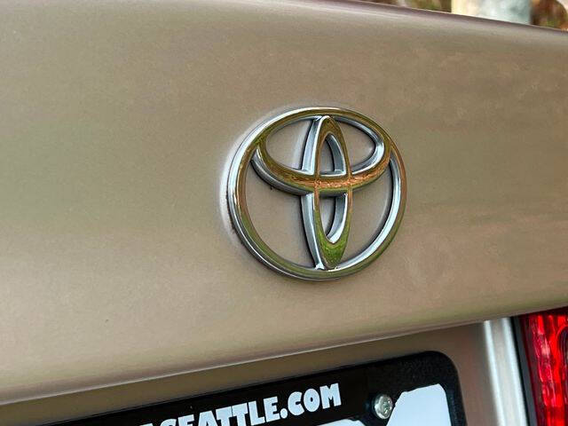 2001 Toyota Camry LE V6