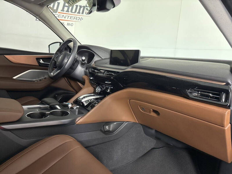 2024 Acura MDX w/Tech