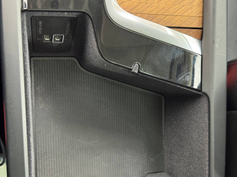 2022 Volvo XC90 Recharge T8 Inscription Expression 6P