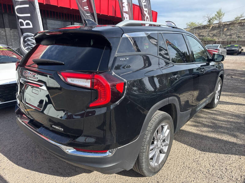 2024 GMC Terrain SLT