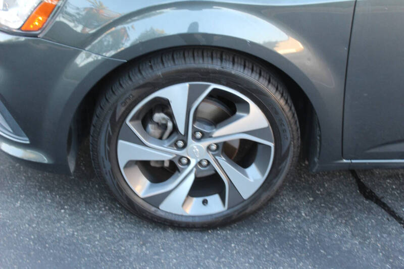 2019 Chevrolet Sonic Premier Auto