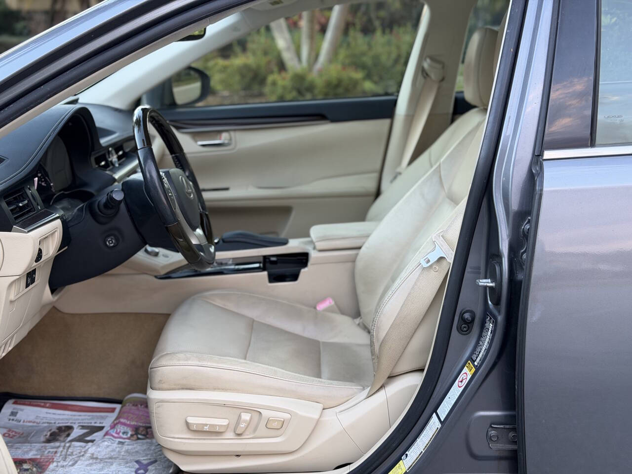 2013 Lexus ES - $10,900