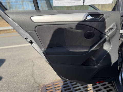 2012 Volkswagen Golf 2.5L PZEV