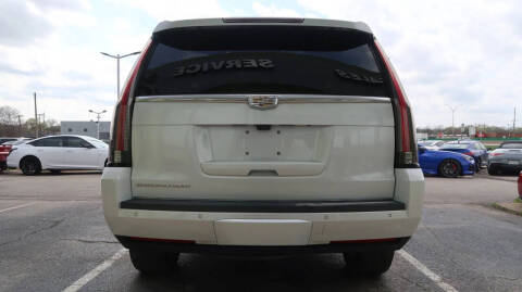 2017 Cadillac Escalade Platinum