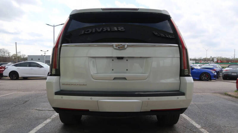 2017 Cadillac Escalade Platinum