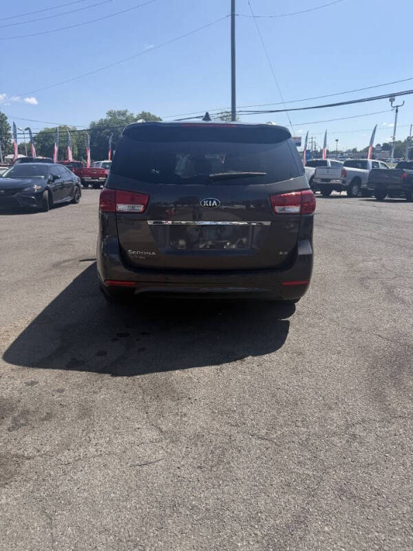 2017 Kia Sedona EX