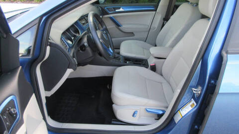 2015 Volkswagen e-Golf SEL Premium