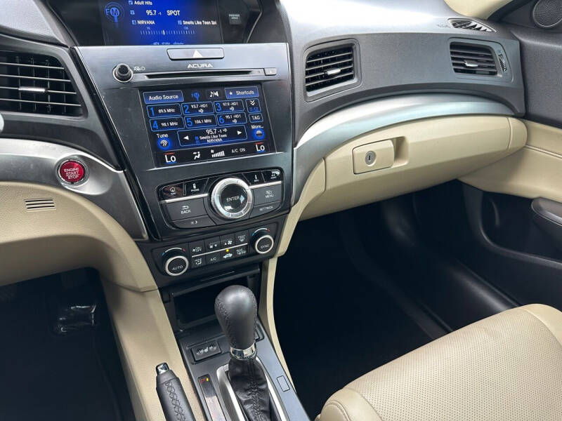 2016 Acura ILX w/Tech