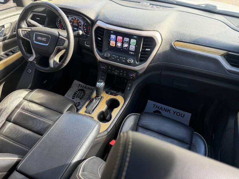 2017 GMC Acadia Denali