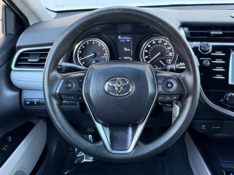 2018 Toyota Camry LE