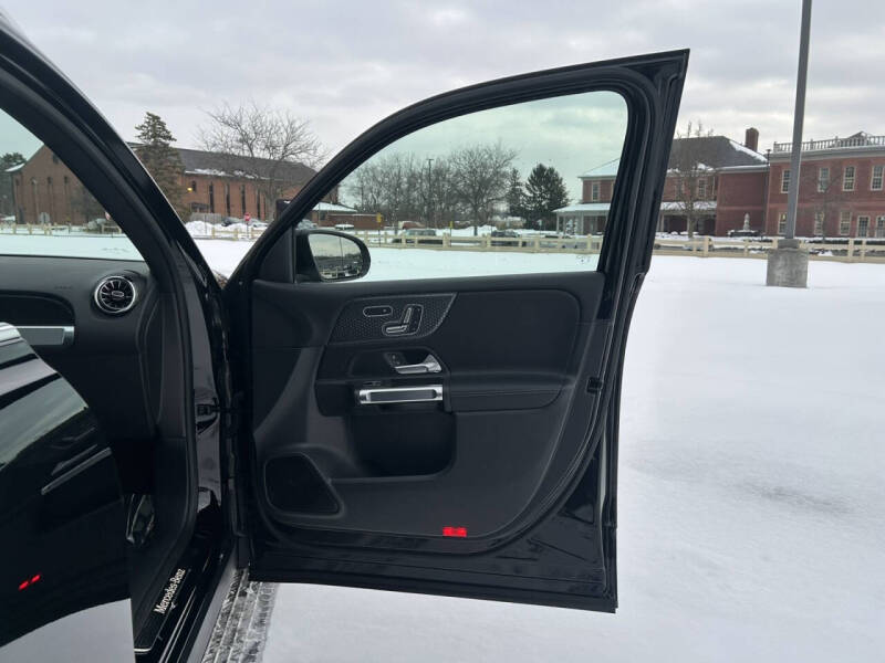 2025 Mercedes-Benz GLB GLB 250 4MATIC