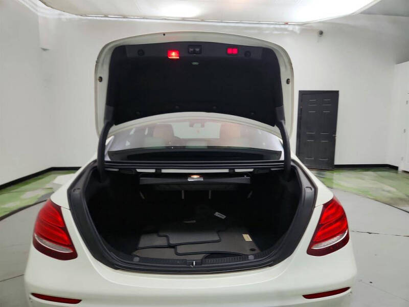 2018 Mercedes-Benz E-Class E 300