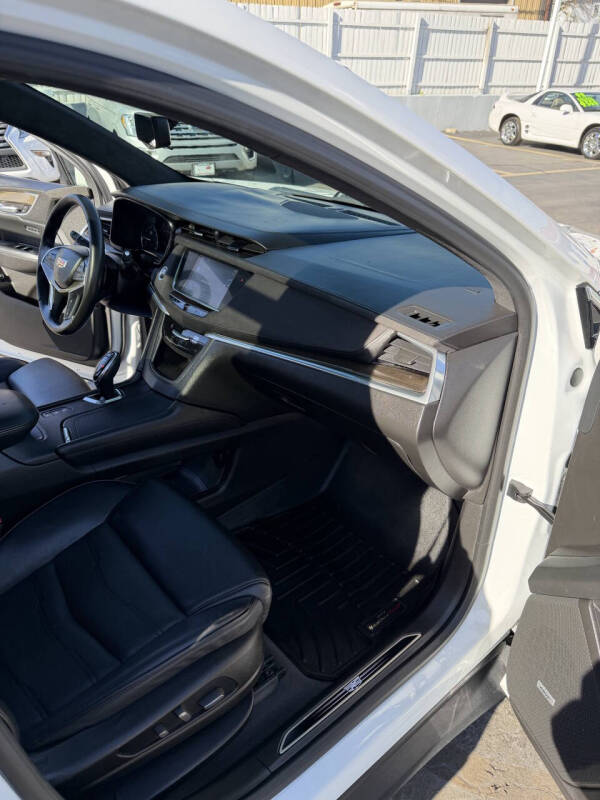 2017 Cadillac XT5 Platinum