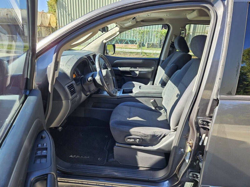 2011 Nissan Armada SV