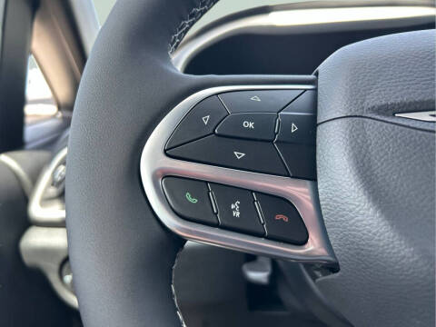 2027 Chrysler Pacifica LX