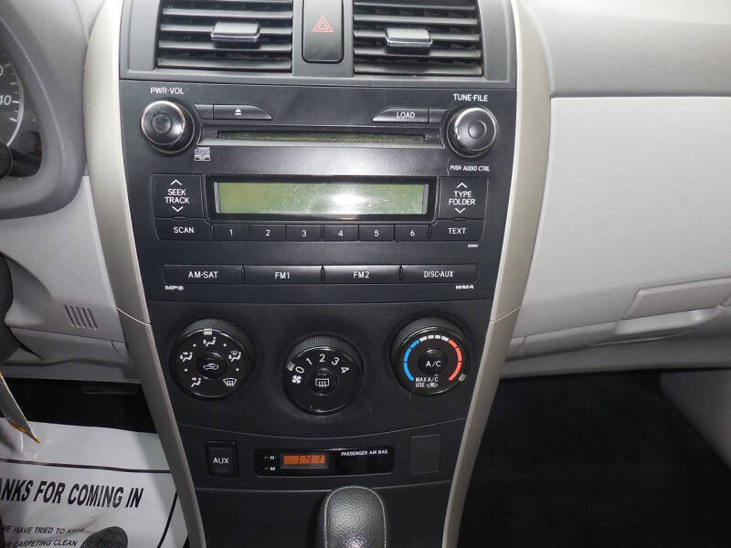 2010 Toyota Corolla LE