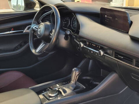 2023 Mazda Mazda3 Sedan 2.5 S Carbon Edition