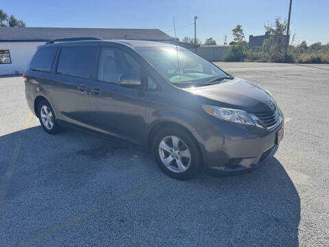 2011 Toyota Sienna LE 8-Passenger
