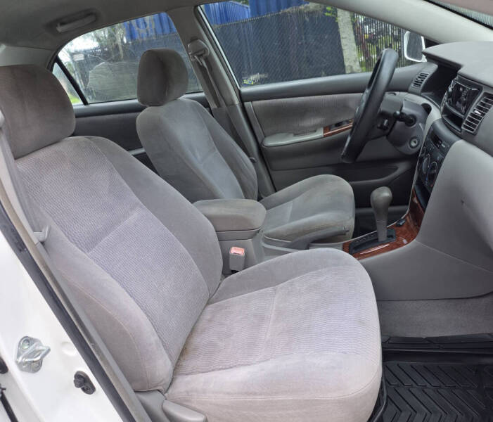 2005 Toyota Corolla