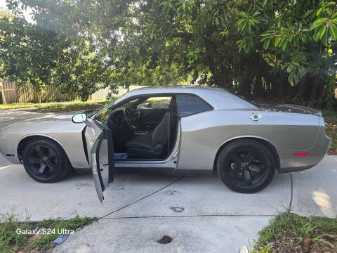2014 Dodge Challenger SXT