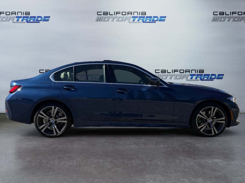 2024 BMW 3 Series 330i