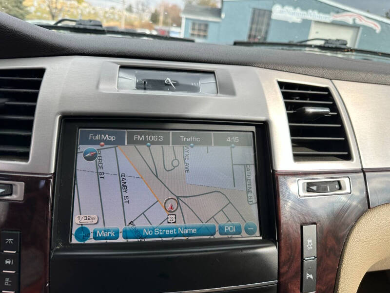 2012 Cadillac Escalade Luxury