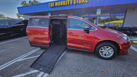 2025 Chrysler Voyager LX