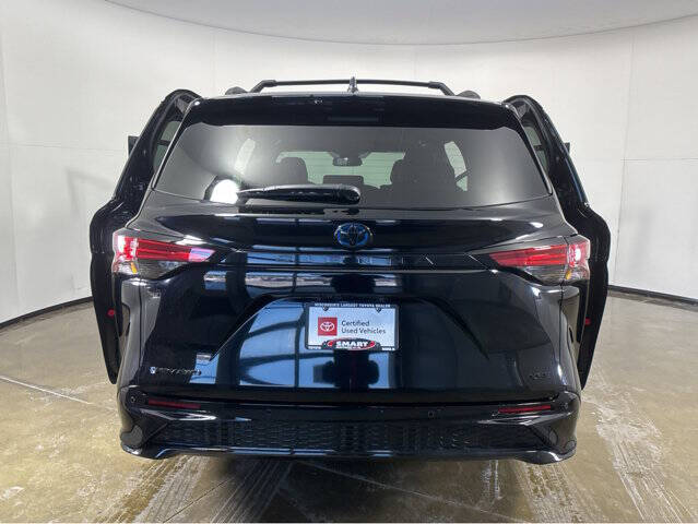 2025 Toyota Sienna XSE 7-Passenger