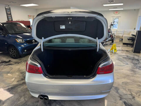 2005 BMW 5 Series 545i