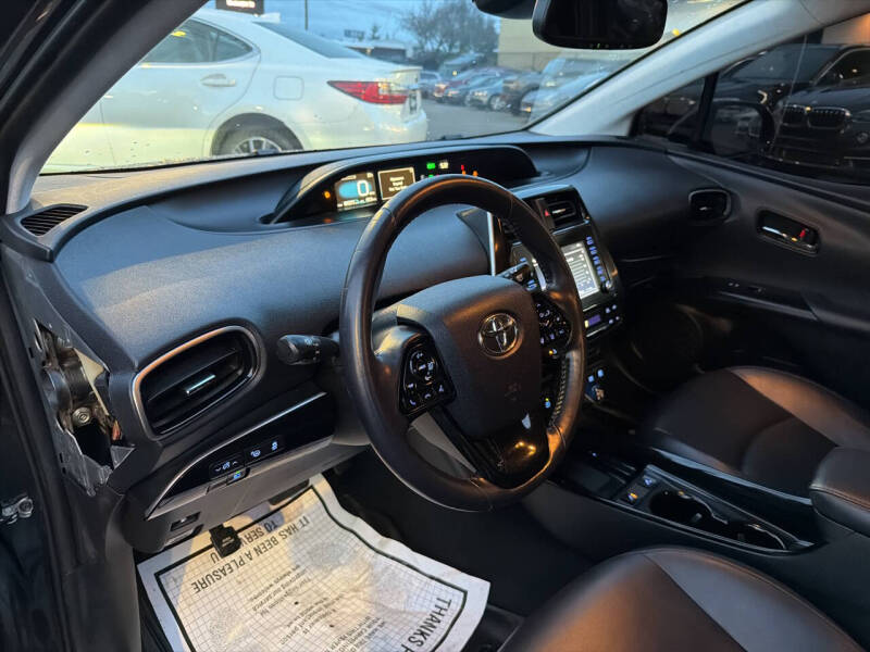 2020 Toyota Prius XLE