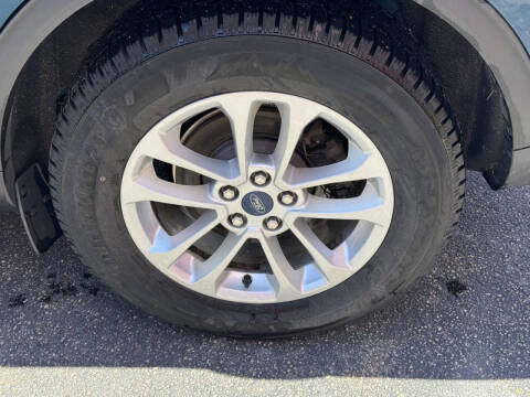 2020 Ford Escape SE