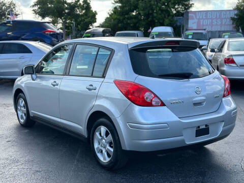 2012 Nissan Versa 1.8 S
