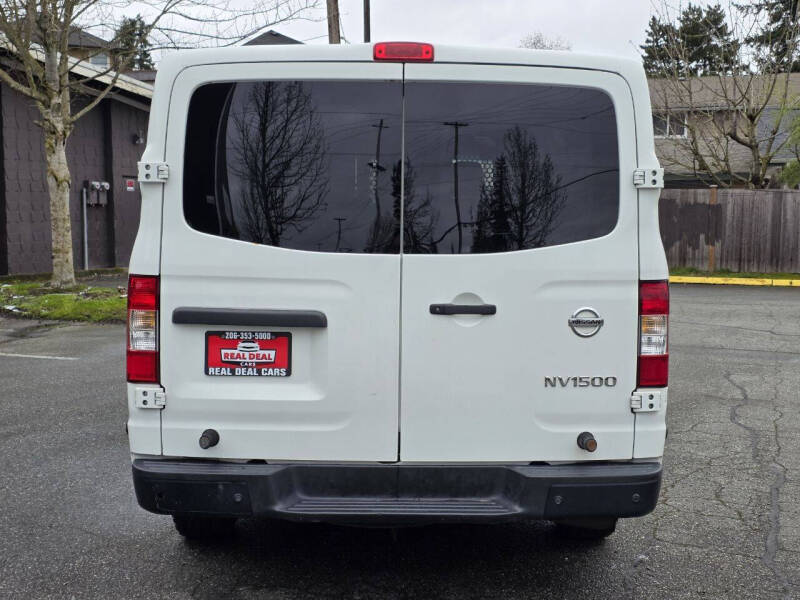 2017 Nissan NV 1500 SV