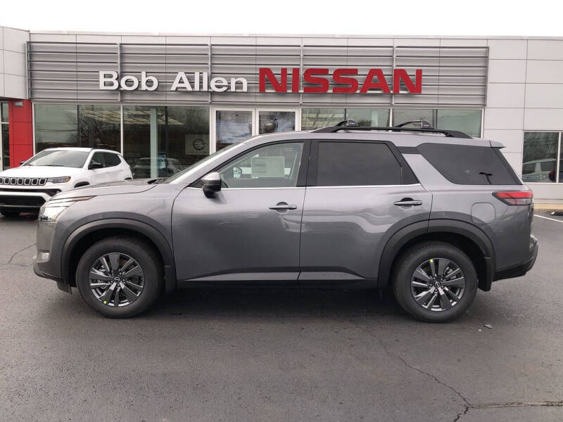 2025 Nissan Pathfinder SV