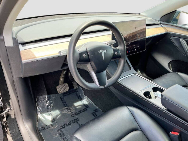 2024 Tesla Model Y Long Range