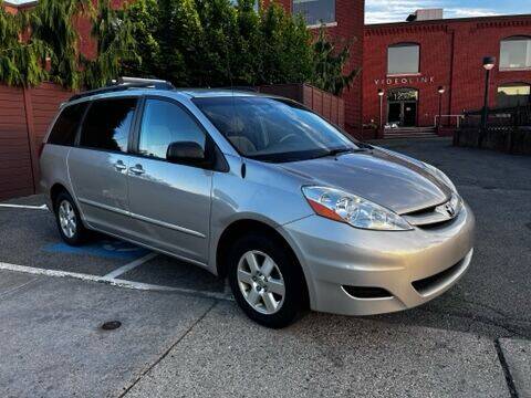 2006 Toyota Sienna for sale at KG MOTORS in West Newton MA