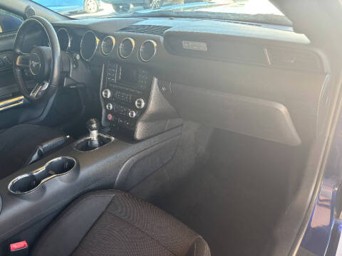 2016 Ford Mustang V6