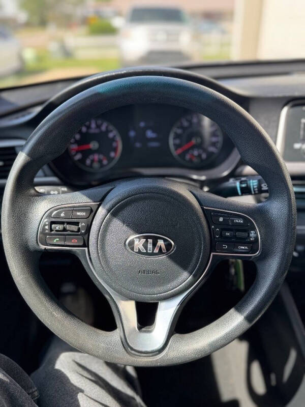 2017 Kia Optima LX