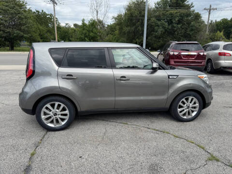 2017 Kia Soul +