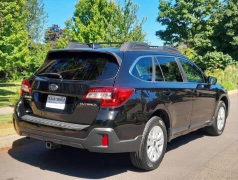 2018 Subaru Outback for sale at CLEAR CHOICE AUTOMOTIVE in Milwaukie OR