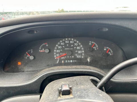 2001 Ford E-Series