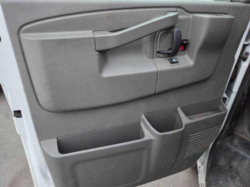 2017 Chevrolet Express 2500