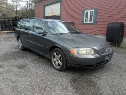 2007 Volvo V70 for sale at Village Car Company in Hinesburg VT