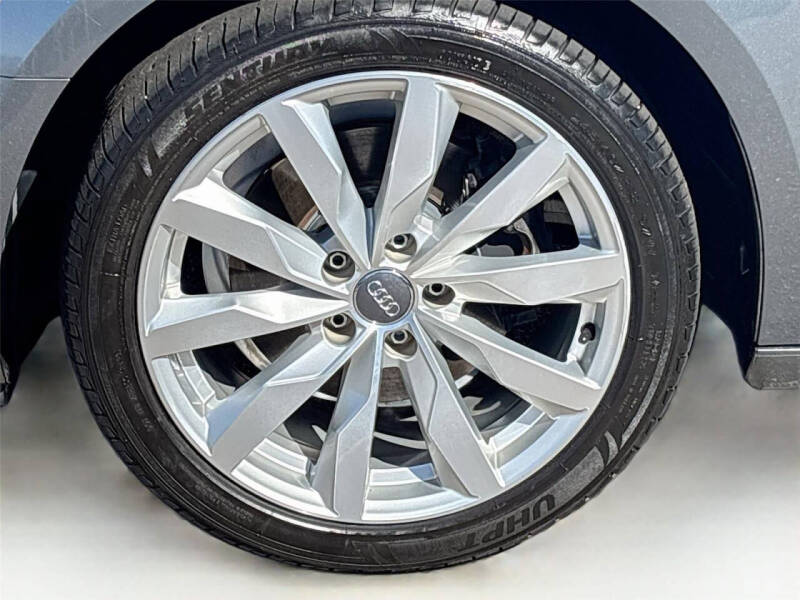 2017 Audi A4 2.0T ultra Premium