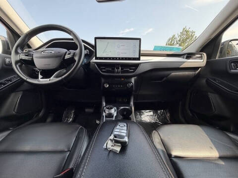 2025 Ford Escape Platinum