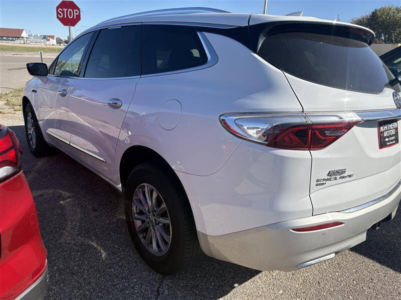 2023 Buick Enclave Essence